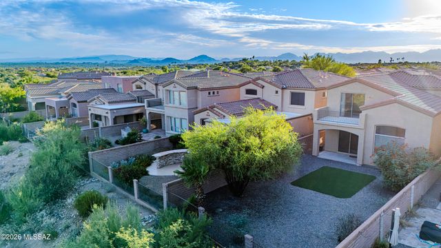 5790 N Loft Lane, Tucson, AZ 85718