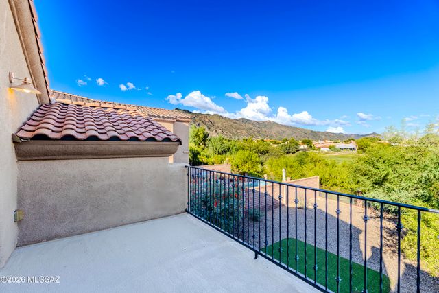 5790 N Loft Lane, Tucson, AZ 85718