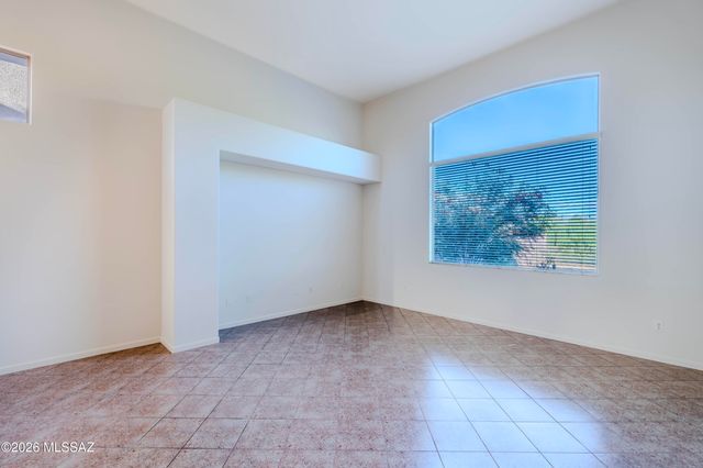 5790 N Loft Lane, Tucson, AZ 85718