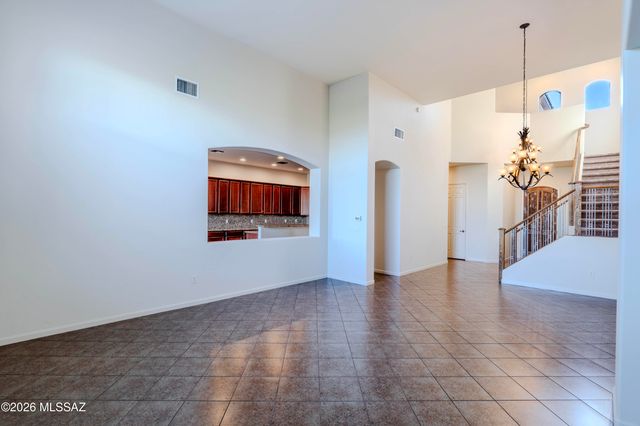 5790 N Loft Lane, Tucson, AZ 85718
