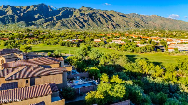 5790 N Loft Lane, Tucson, AZ 85718