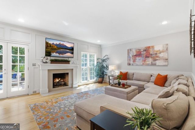 10785 Grenadier Lane, Alpharetta, GA 30022