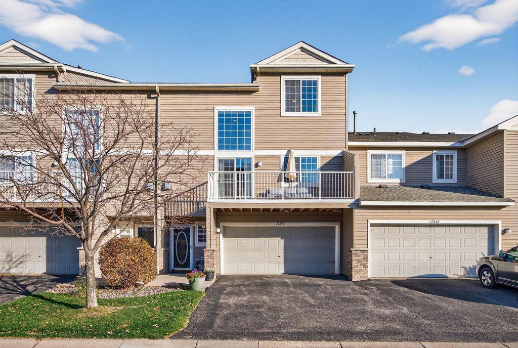 17812 66th Avenue N, Maple Grove, MN 55311