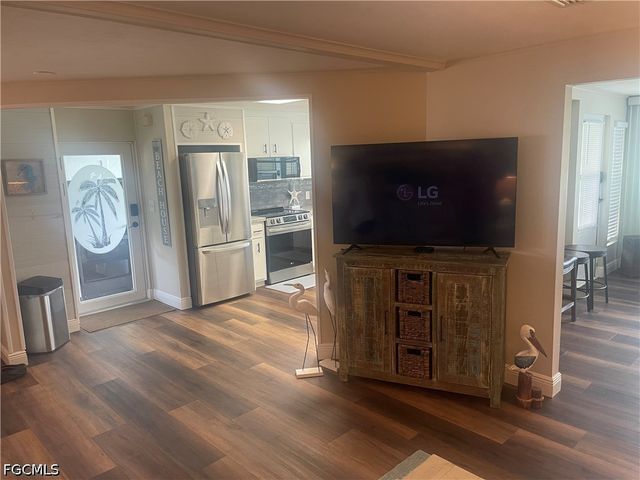 335 Nicklaus BLVD, North Fort Myers, FL 33903