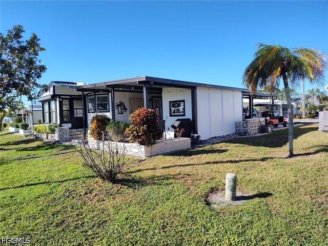 335 Nicklaus BLVD, North Fort Myers, FL 33903