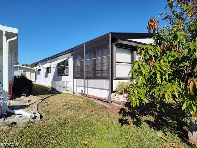 335 Nicklaus BLVD, North Fort Myers, FL 33903