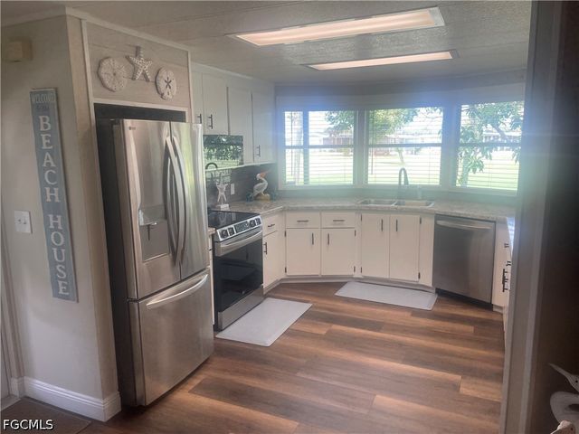 335 Nicklaus BLVD, North Fort Myers, FL 33903