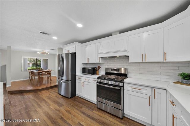 1296 Harbor Town Circle, Melbourne, FL 32940