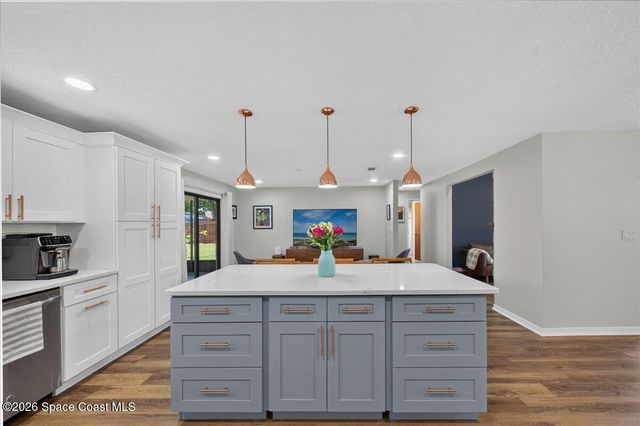 1296 Harbor Town Circle, Melbourne, FL 32940
