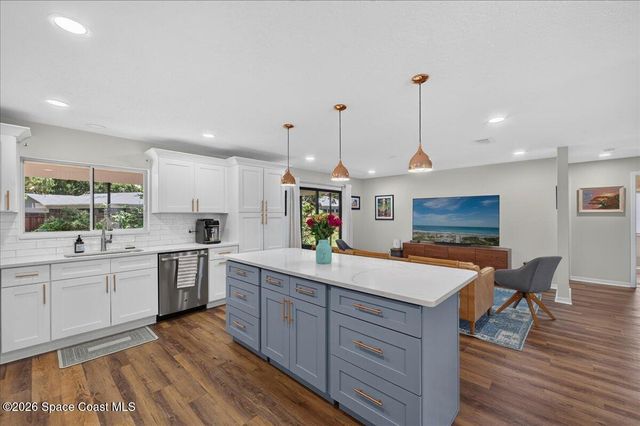 1296 Harbor Town Circle, Melbourne, FL 32940