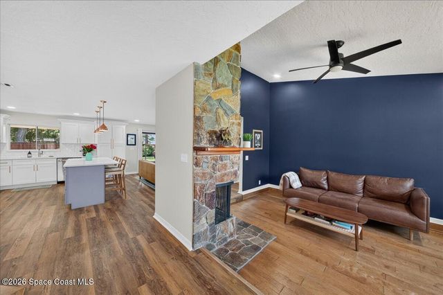 1296 Harbor Town Circle, Melbourne, FL 32940