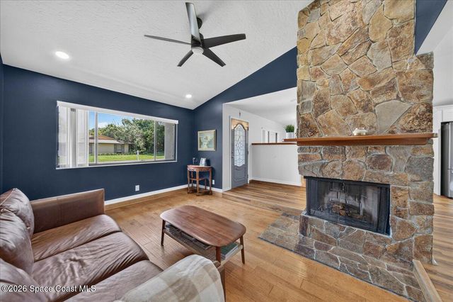 1296 Harbor Town Circle, Melbourne, FL 32940