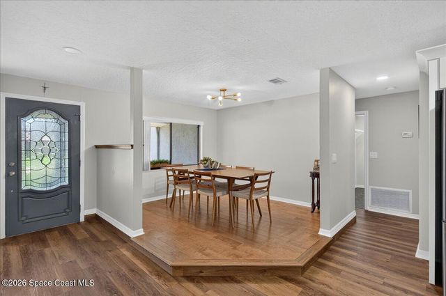 1296 Harbor Town Circle, Melbourne, FL 32940