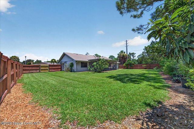 1296 Harbor Town Circle, Melbourne, FL 32940
