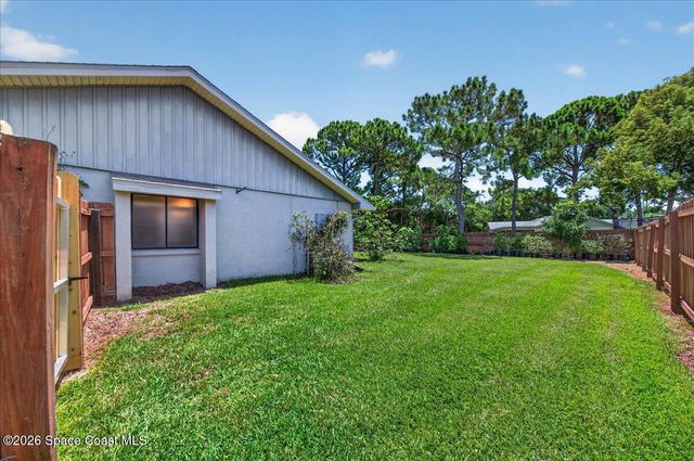 1296 Harbor Town Circle, Melbourne, FL 32940