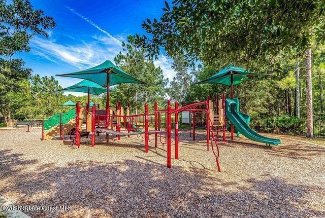 1296 Harbor Town Circle, Melbourne, FL 32940