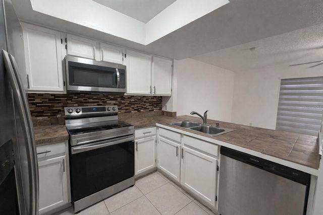 2428 SUMMERFIELD PLACE, Kissimmee, FL 34741