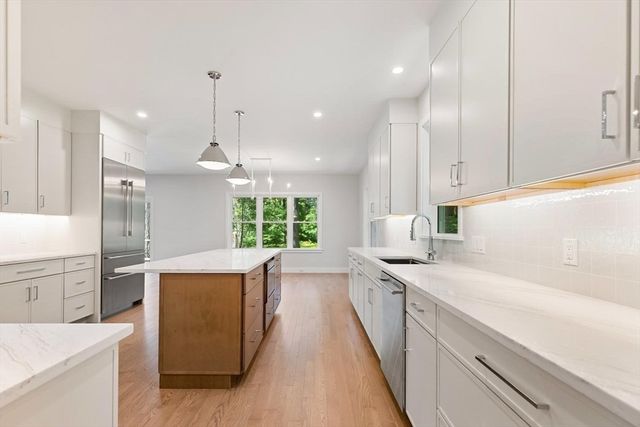89 Spring St, Lexington, MA 02421