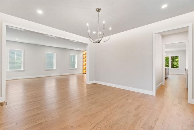 89 Spring St, Lexington, MA 02421
