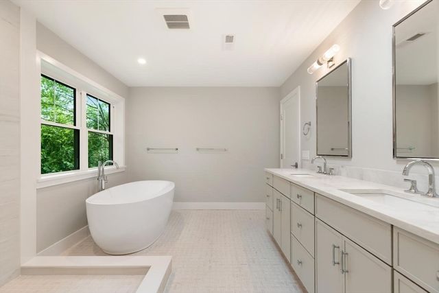 89 Spring St, Lexington, MA 02421