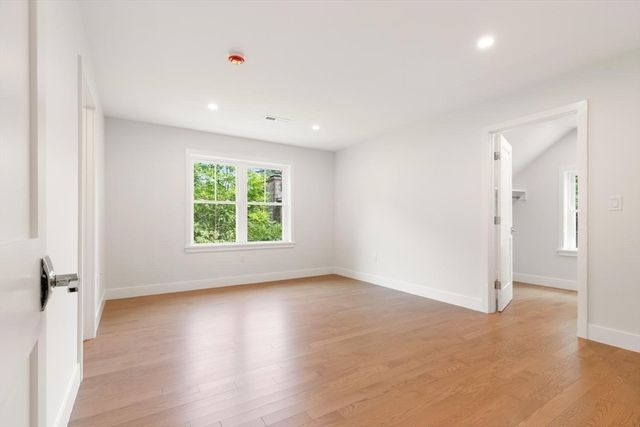 89 Spring St, Lexington, MA 02421