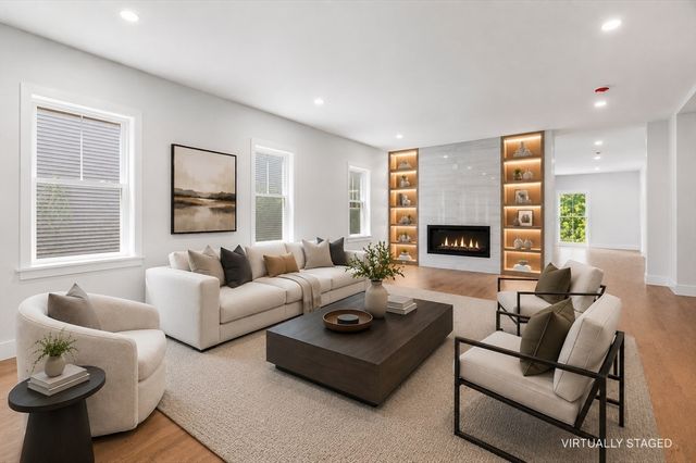 89 Spring St, Lexington, MA 02421