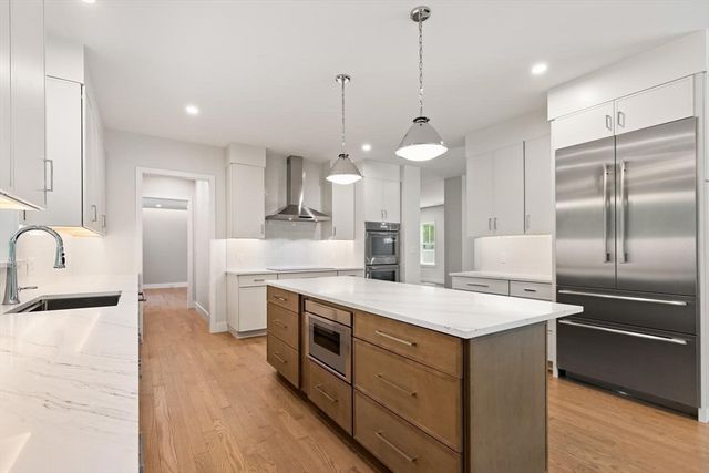 89 Spring St, Lexington, MA 02421