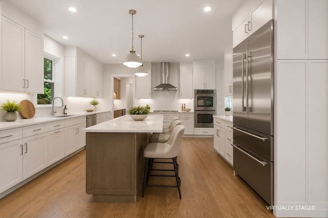 89 Spring St, Lexington, MA 02421