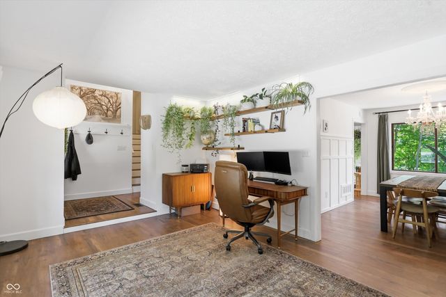 1954 Lakeview Drive, Avon, IN 46123
