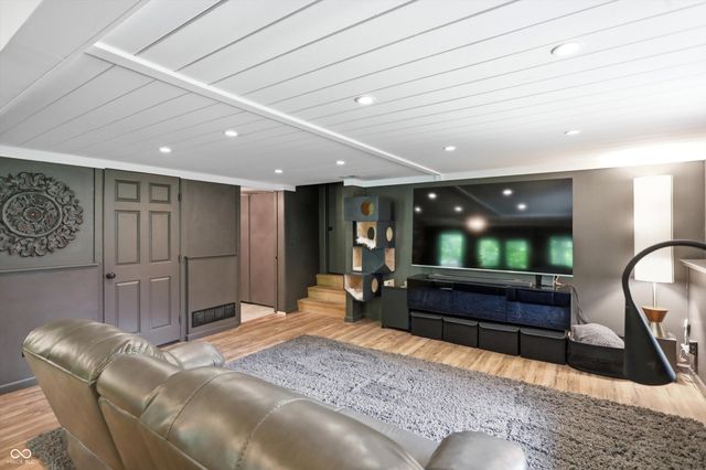 1954 Lakeview Drive, Avon, IN 46123