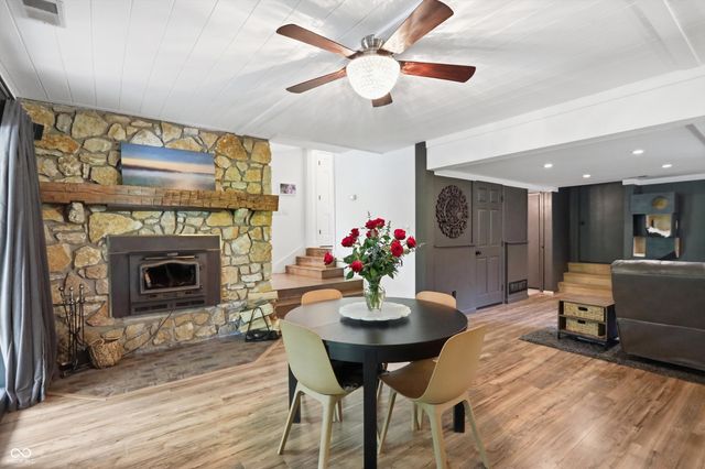 1954 Lakeview Drive, Avon, IN 46123