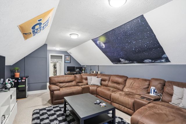 1954 Lakeview Drive, Avon, IN 46123