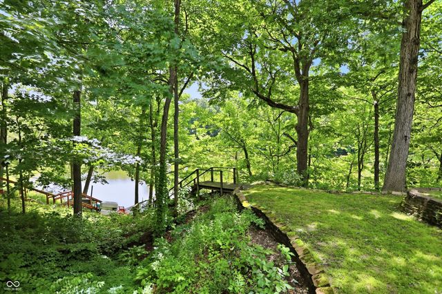1954 Lakeview Drive, Avon, IN 46123