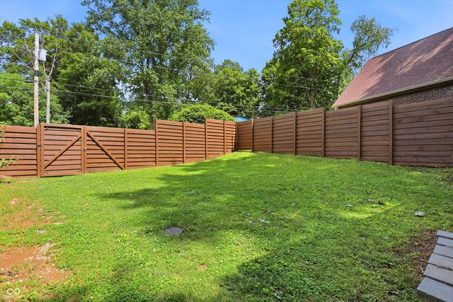 1954 Lakeview Drive, Avon, IN 46123