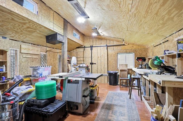 1954 Lakeview Drive, Avon, IN 46123