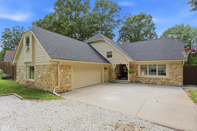 1954 Lakeview Drive, Avon, IN 46123