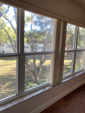 5725 80TH STREET N 315, St Petersburg, FL 33709