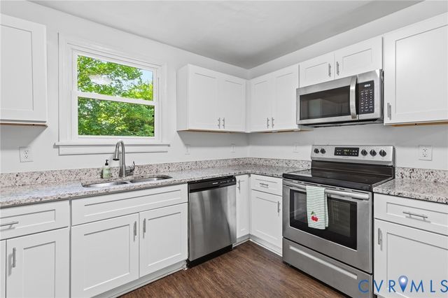 103 N James St, Ashland, VA 23005