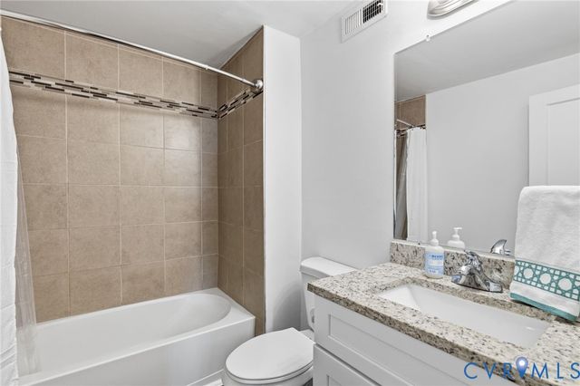 103 N James St, Ashland, VA 23005