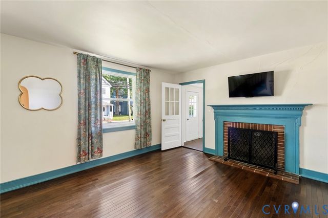 103 N James St, Ashland, VA 23005