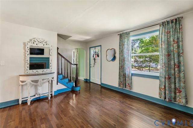 103 N James St, Ashland, VA 23005