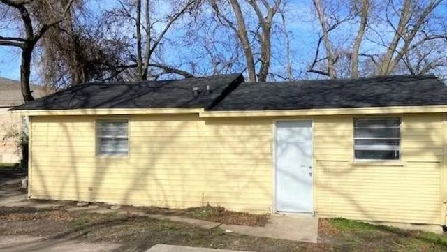 909 S Montgomery Street, Sherman, TX 75090