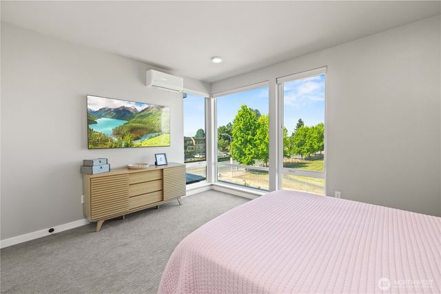 1208 Harrington Avenue NE, Renton, WA 98056