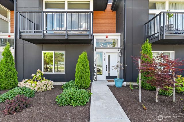 1208 Harrington Avenue NE, Renton, WA 98056