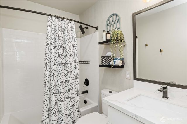 1208 Harrington Avenue NE, Renton, WA 98056