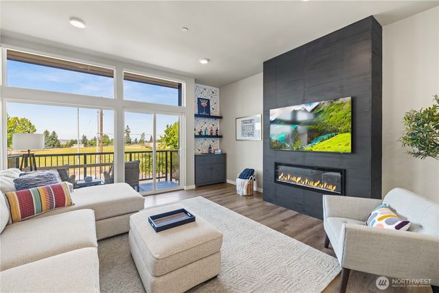 1208 Harrington Avenue NE, Renton, WA 98056