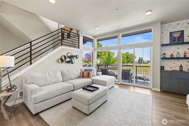 1208 Harrington Avenue NE, Renton, WA 98056