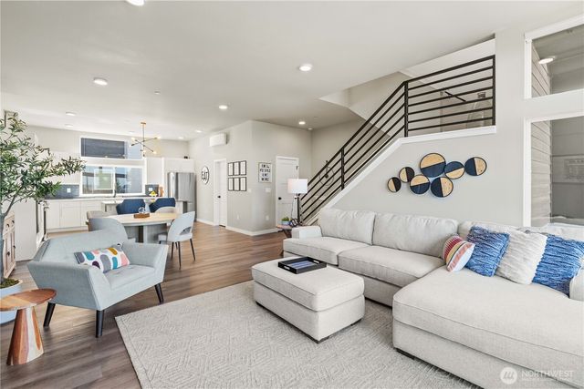 1208 Harrington Avenue NE, Renton, WA 98056