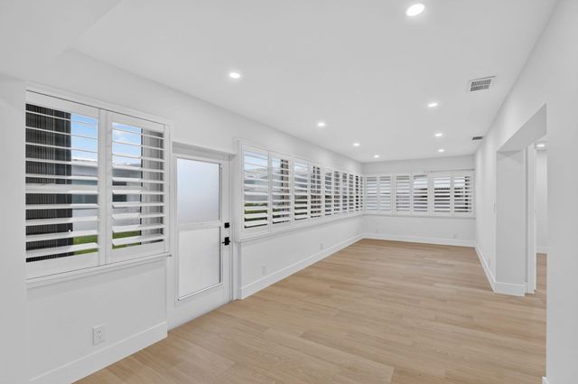 1304 SW 23rd Street, Boynton Beach, FL 33426