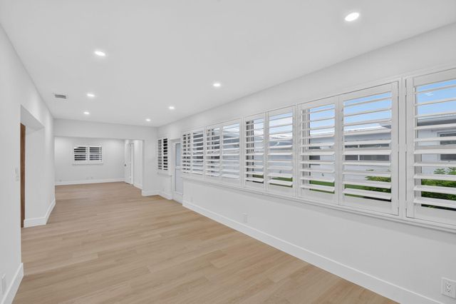 1304 SW 23rd Street, Boynton Beach, FL 33426